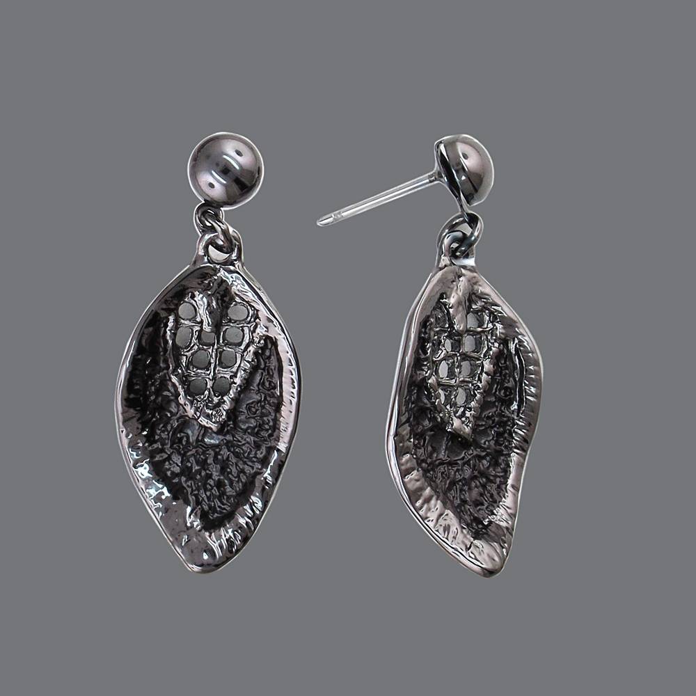 Серьги из бижутерии 