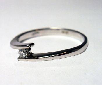 Кольцо из белого золота с бриллиантом КК10-38 фото