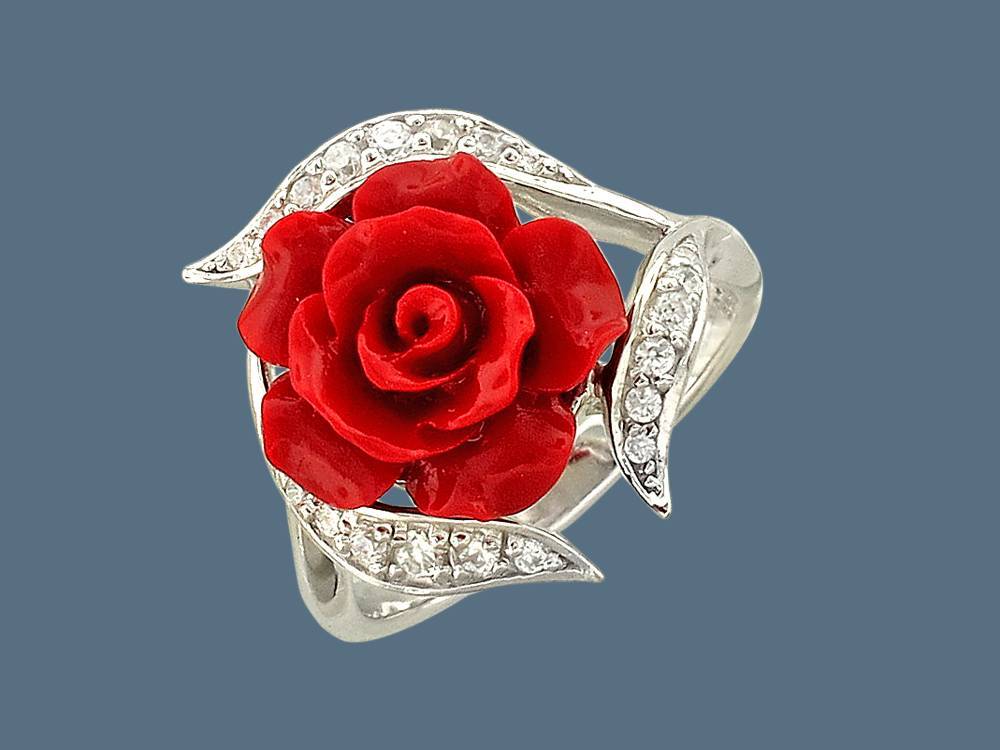 Кольцо из серебра c цирконом и кораллом 