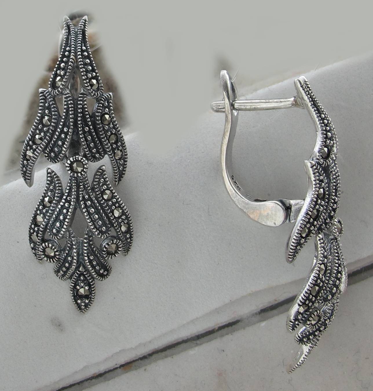 Серьги из серебра c марказитом 