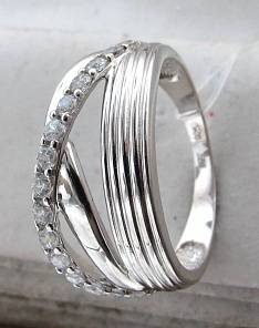 Кольцо из серебра c фианитом 01К1513066