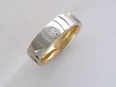 Обручальные кольца из трубы из комбинированного золота c бриллиантом Г5К662013