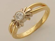 Кольцо из комбинированного золота c бриллиантом 32к680596