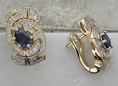 Серьги из комбинированного золота c бриллиантом и сапфиром 01С6613138Ж-1