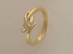 Кольцо из комбинированного золота c бриллиантом 01К682772