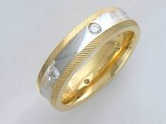 Обручальные кольца из трубы из комбинированного золота c бриллиантом Г5К662068