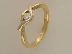 Кольцо из комбинированного золота c бриллиантом 01К682791